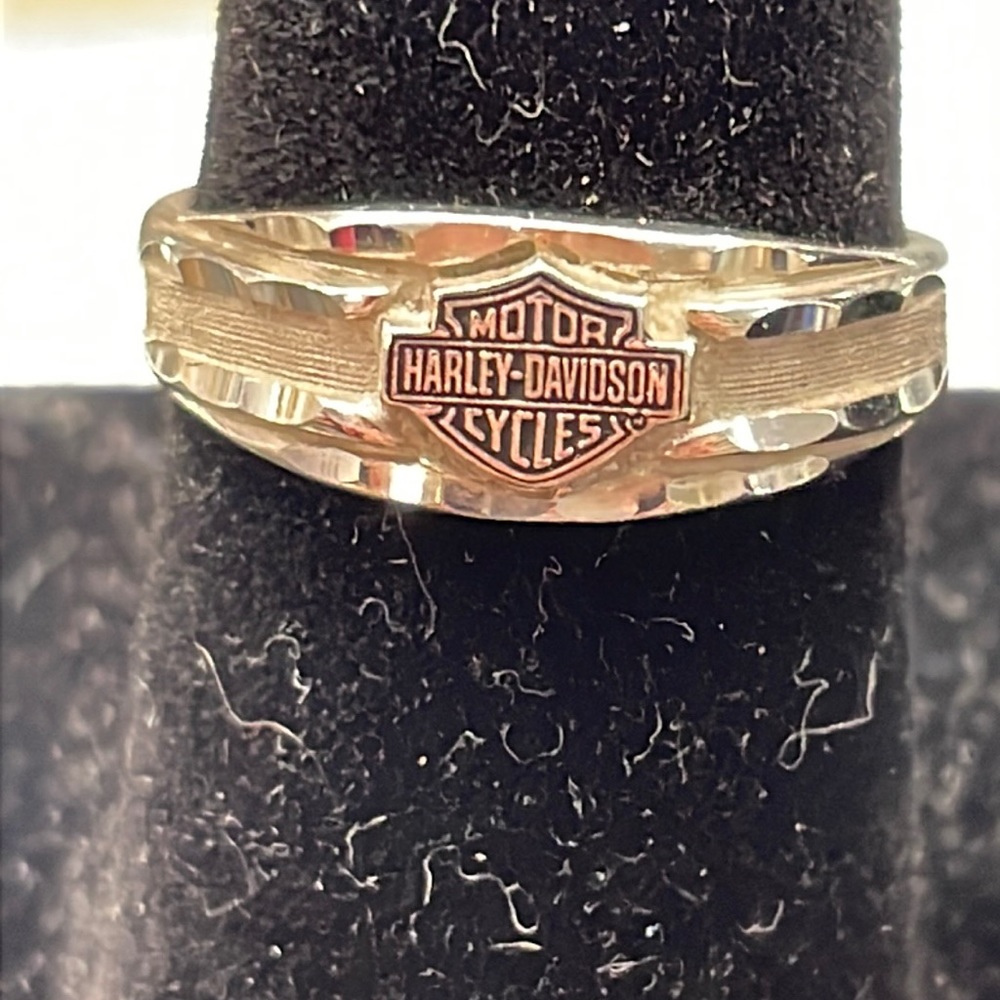 Harley Davidson 10 K white gold ring